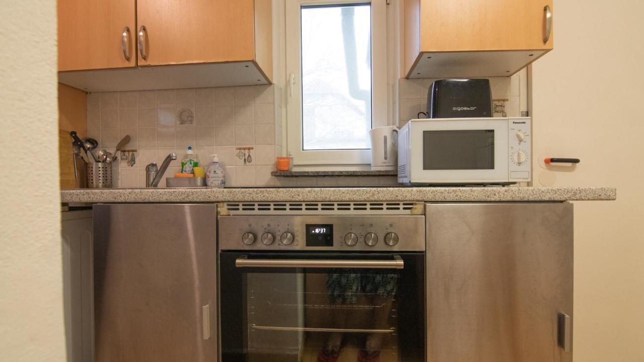 Small-Comfy Guest House In Donaustadt Garden - Not Shared! Vienna Exterior photo