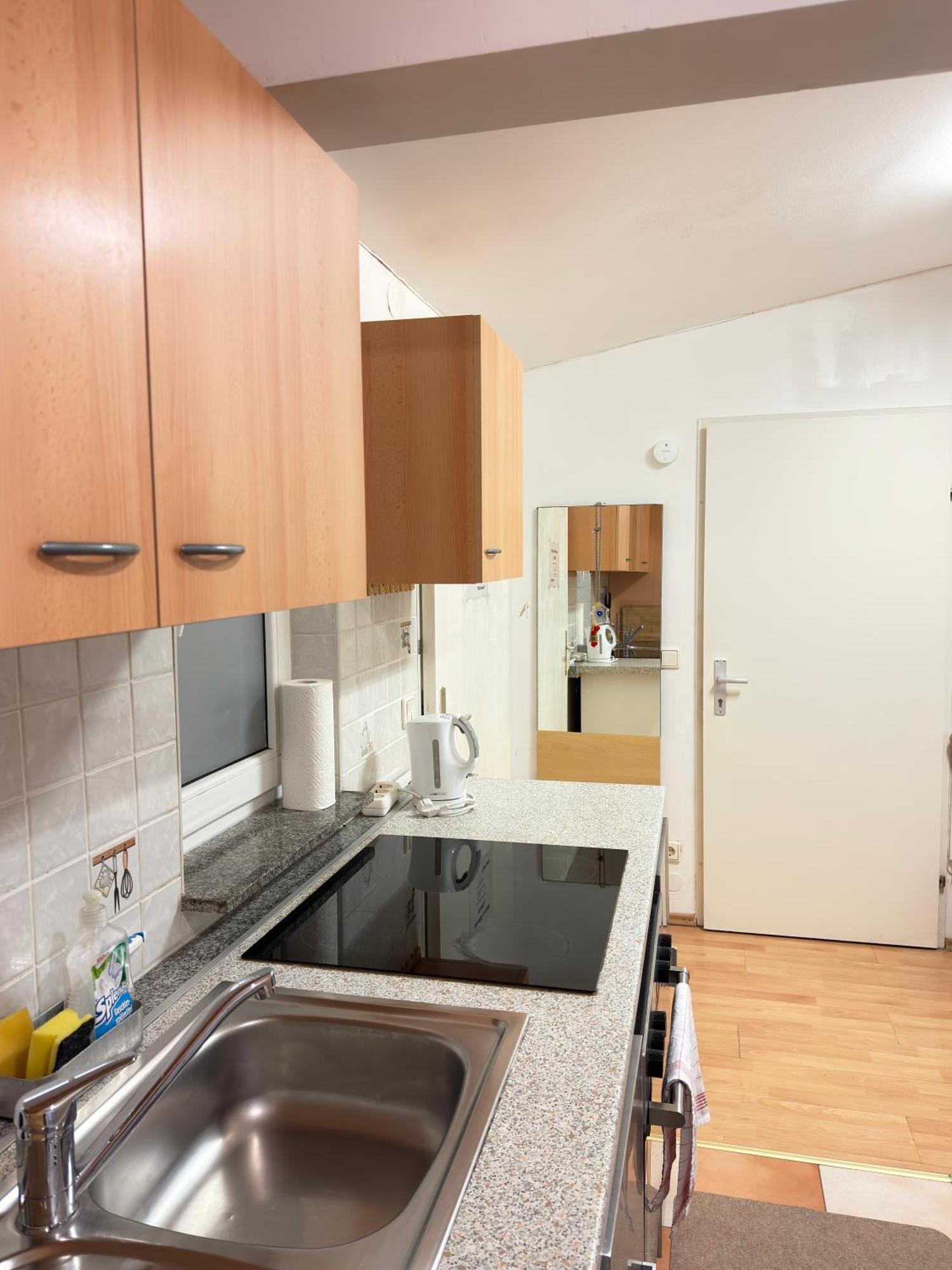 Small-Comfy Guest House In Donaustadt Garden - Not Shared! Vienna Exterior photo